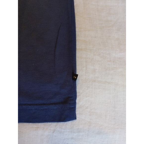 Men's Travis Mathew Navy V-Neck T-Shirt Size L Premium Pima Cotton Modal Blend - Picture 5 of 7